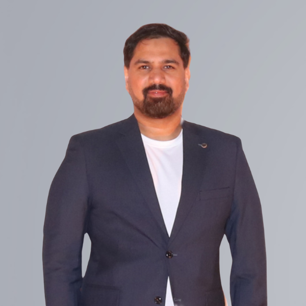 Best Property consultant in Dubai - Zulfee Divkar : Team Diamond City Real Estate